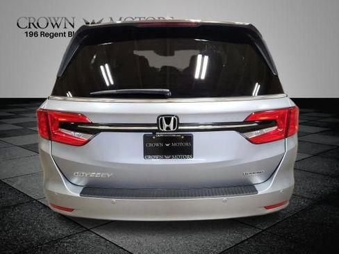 Certified 2024 Honda Odyssey Touring image 4