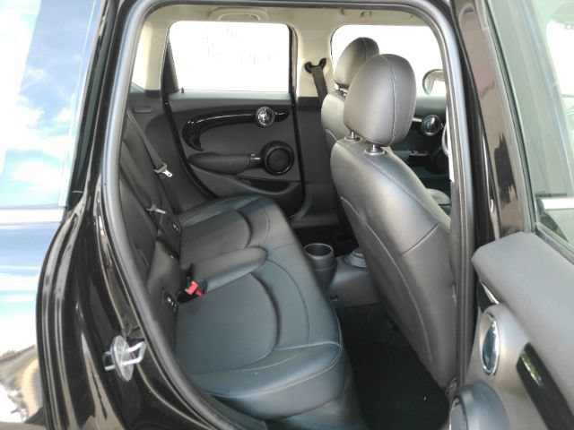 Used 2021 MINI Cooper 4-Door Hardtop FWD image 22