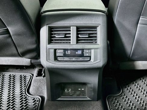 Used 2022 Volkswagen Atlas SE FWD image 29