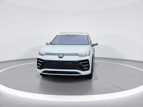 New 2026 Volkswagen Tiguan SEL R-Line AWD/4WD image 3
