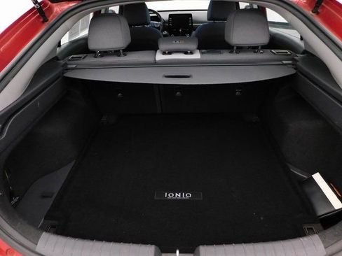 Used 2022 Hyundai Ioniq SEL image 18