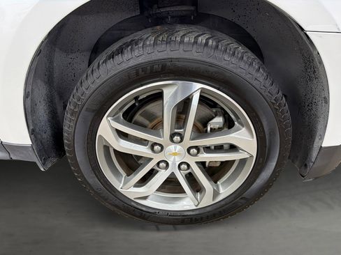 Used 2016 Chevrolet Equinox LTZ w/ Enhanced Convenience Package image 17