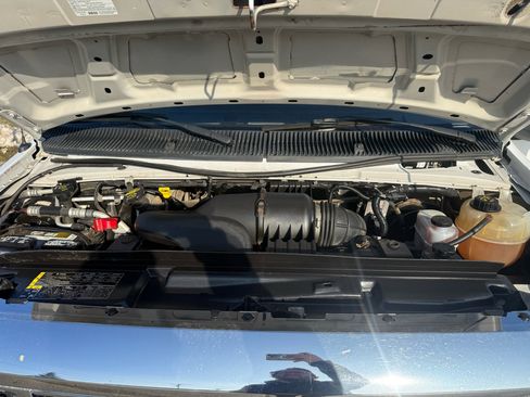 Used 2014 Ford E-250 and Econoline 250 w/ Power Group image 25