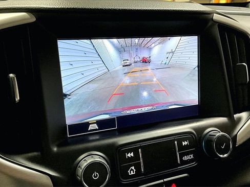 Used 2022 GMC Terrain SLT w/ LPO, Floor Liner Package image 23