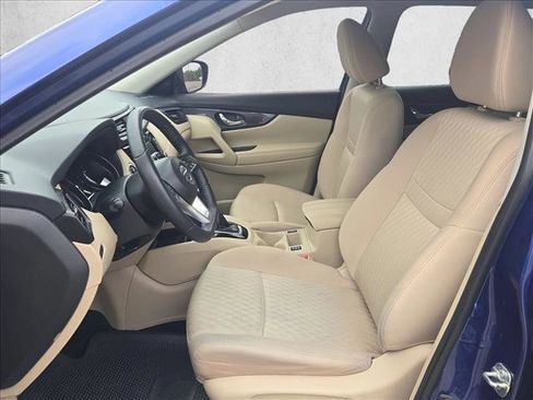 Used 2020 Nissan Rogue SV FWD image 15