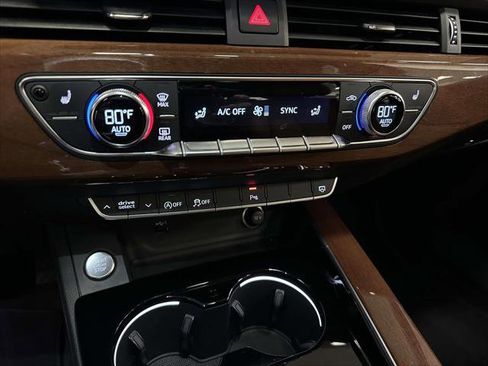 Used 2023 Audi A4 2.0T Premium w/ Convenience Package image 29