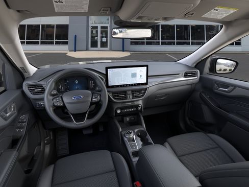 New 2026 Ford Escape SE w/ Class II Trailer Tow Package FWD image 32