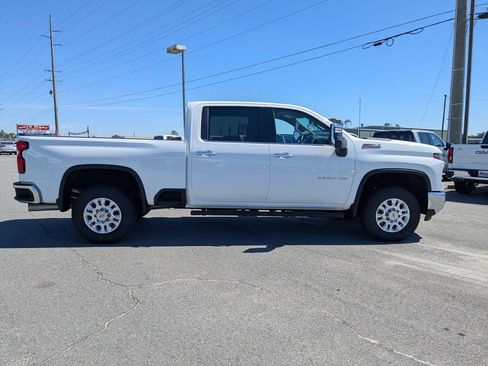 Used 2024 Chevrolet Silverado 2500 LTZ w/ LTZ Plus Package AWD/4WD image 3