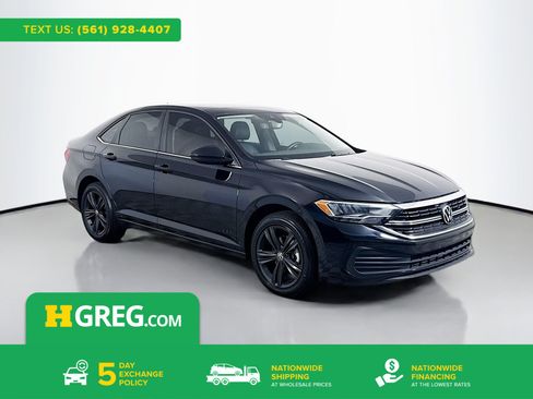 Used 2023 Volkswagen Jetta SE w/ Panoramic Sunroof Package FWD image 1
