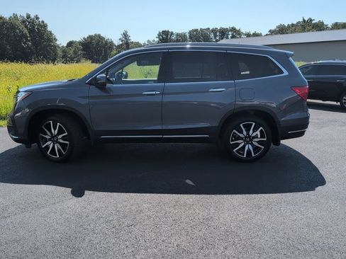 Used 2021 Honda Pilot Touring image 2