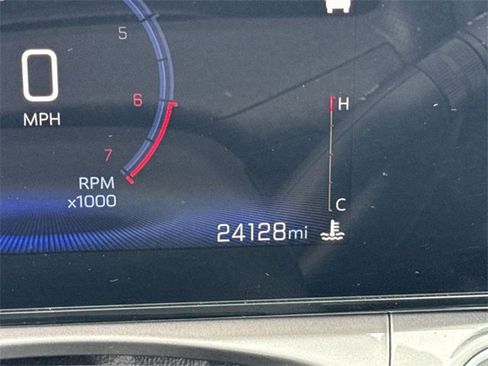 Used 2025 Chevrolet Trax LT image 15