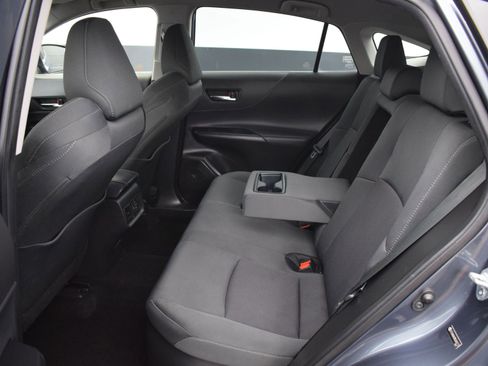 Used 2021 Toyota Venza LE image 13