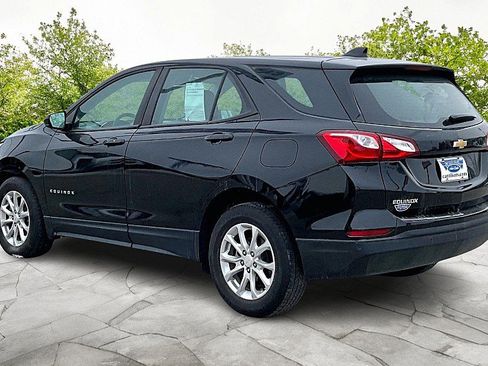 Used 2021 Chevrolet Equinox LS image 4