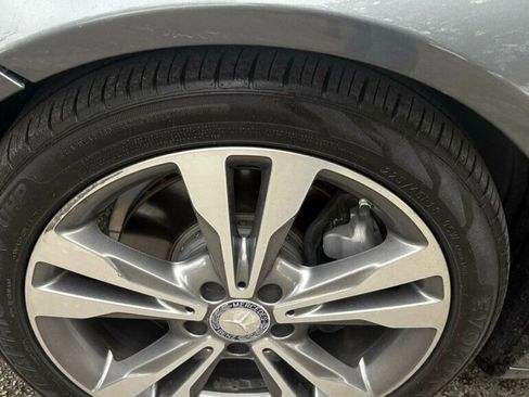 Used 2017 Mercedes-Benz C 300 Sedan image 2