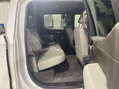 Used 2019 GMC Sierra 1500 SLT w/ SLT Premium Plus Package AWD/4WD image 17