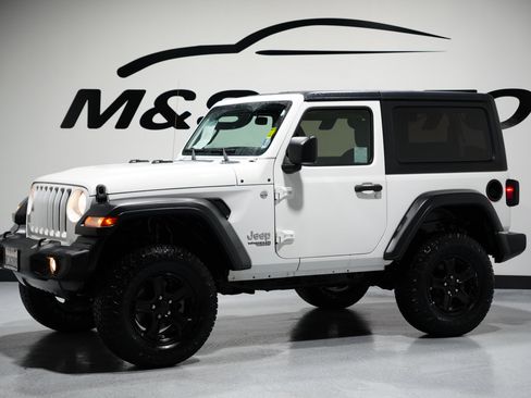 Used 2018 Jeep Wrangler Sport image 4