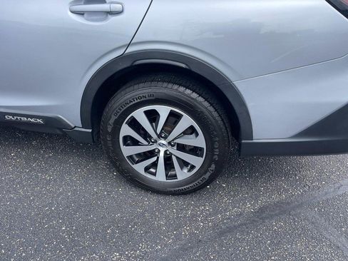 Used 2022 Subaru Outback Premium AWD/4WD image 5