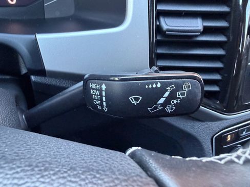 Used 2022 Volkswagen Atlas SEL AWD/4WD image 41