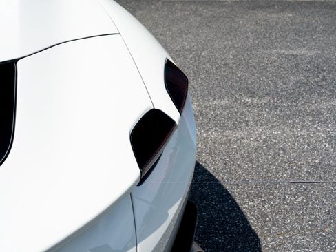 Used 2024 Ferrari Roma Spider RWD image 17