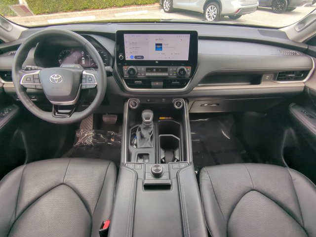 Certified 2024 Toyota Grand Highlander AWD image 18