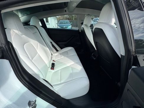 Used 2022 Tesla Model 3 Performance image 10