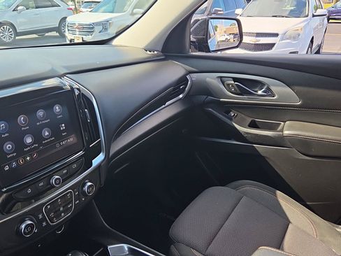 Used 2020 Chevrolet Traverse LT FWD image 20