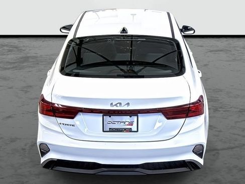 Used 2024 Kia Forte LXS FWD image 3