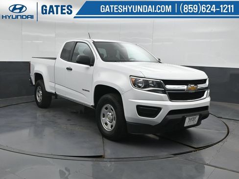 Used 2018 Chevrolet Colorado W/T w/ WT Convenience Package RWD image 4