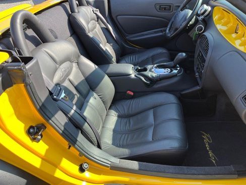 Used 2002 Chrysler Prowler image 22