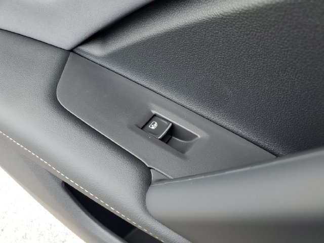 New 2026 Volkswagen Tiguan SE R-Line FWD image 14