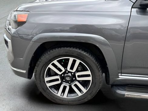 Used 2022 Toyota 4Runner Limited RWD image 12