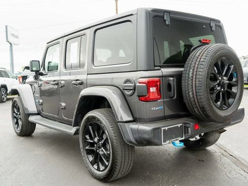 Used 2023 Jeep Wrangler Unlimited Sahara w/ Cold Weather Group AWD/4WD image 8