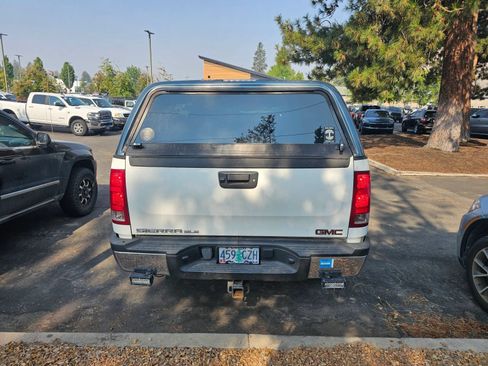 Used 2008 GMC Sierra 2500 SLE w/ SLE2 Preferred Package AWD/4WD image 4
