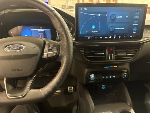 Used 2023 Ford Escape ST-Line w/ Tech Pack #1 FWD image 2