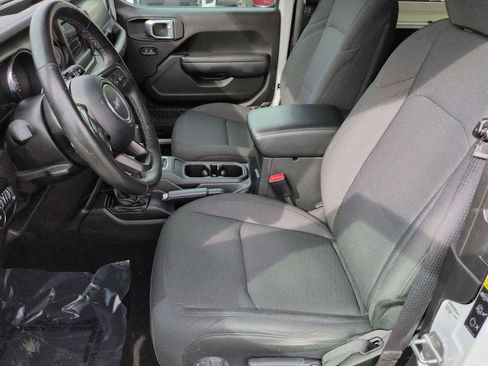 Used 2021 Jeep Wrangler Sport w/ Cold Weather Group image 17