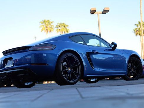 Used 2017 Porsche 718 Cayman image 19