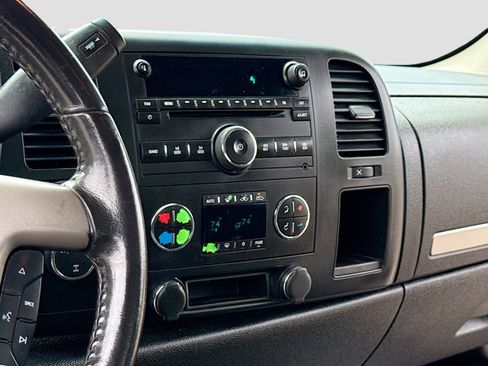 Used 2008 Chevrolet Silverado 1500 LT w/ All Star Edition AWD/4WD image 9