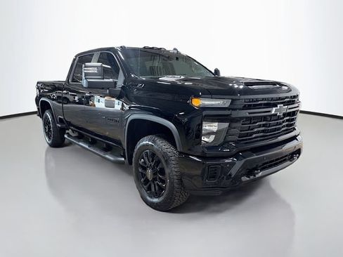 Used 2025 Chevrolet Silverado 2500 Custom w/ Custom Value Package AWD/4WD image 3