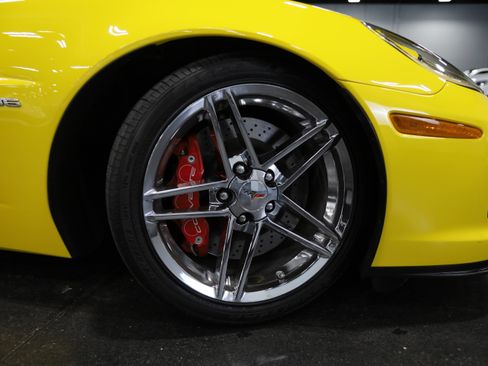 Used 2008 Chevrolet Corvette Z06 w/ Preferred Equipment Group RWD image 10