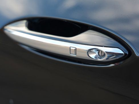 Used 2023 INFINITI QX55 Luxe w/ Cargo Package image 11