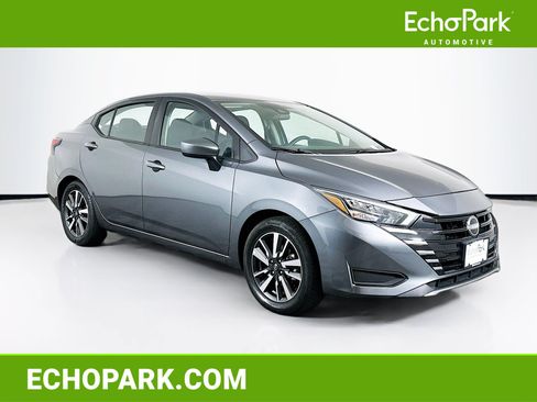 Used 2025 Nissan Versa SV FWD image 1