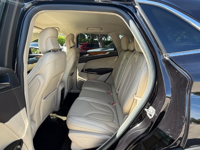 Used 2019 Lincoln MKC Select w/ Select Plus Package FWD image 12