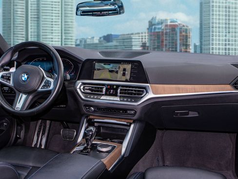 Used 2021 BMW 430i Coupe w/ M Sport Package image 17