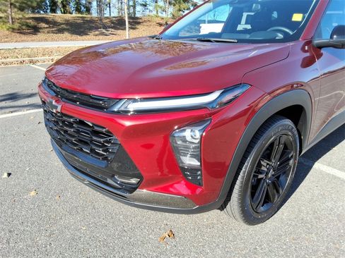 Certified 2024 Chevrolet Trax ACTIV w/ Sunroof Package image 9