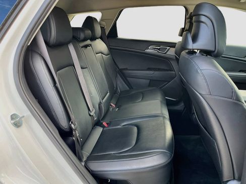 Certified 2023 Kia Sportage EX AWD/4WD image 32