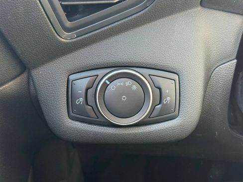 Used 2015 Ford C-MAX SE w/ Interior Protection Package FWD image 11