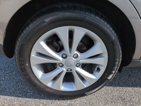 Used 2016 Kia Soul + FWD image 11
