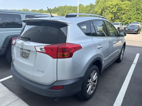 Used 2013 Toyota RAV4 Limited FWD image 6