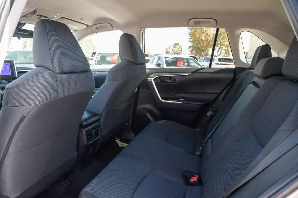 Certified 2024 Toyota RAV4 LE AWD/4WD image 18