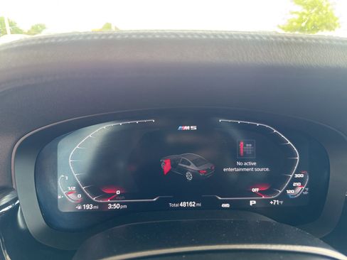 Used 2022 BMW M5 w/ Executive Package image 9